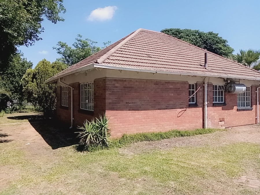 3 Bedroom Property for Sale in Vierfontein Free State